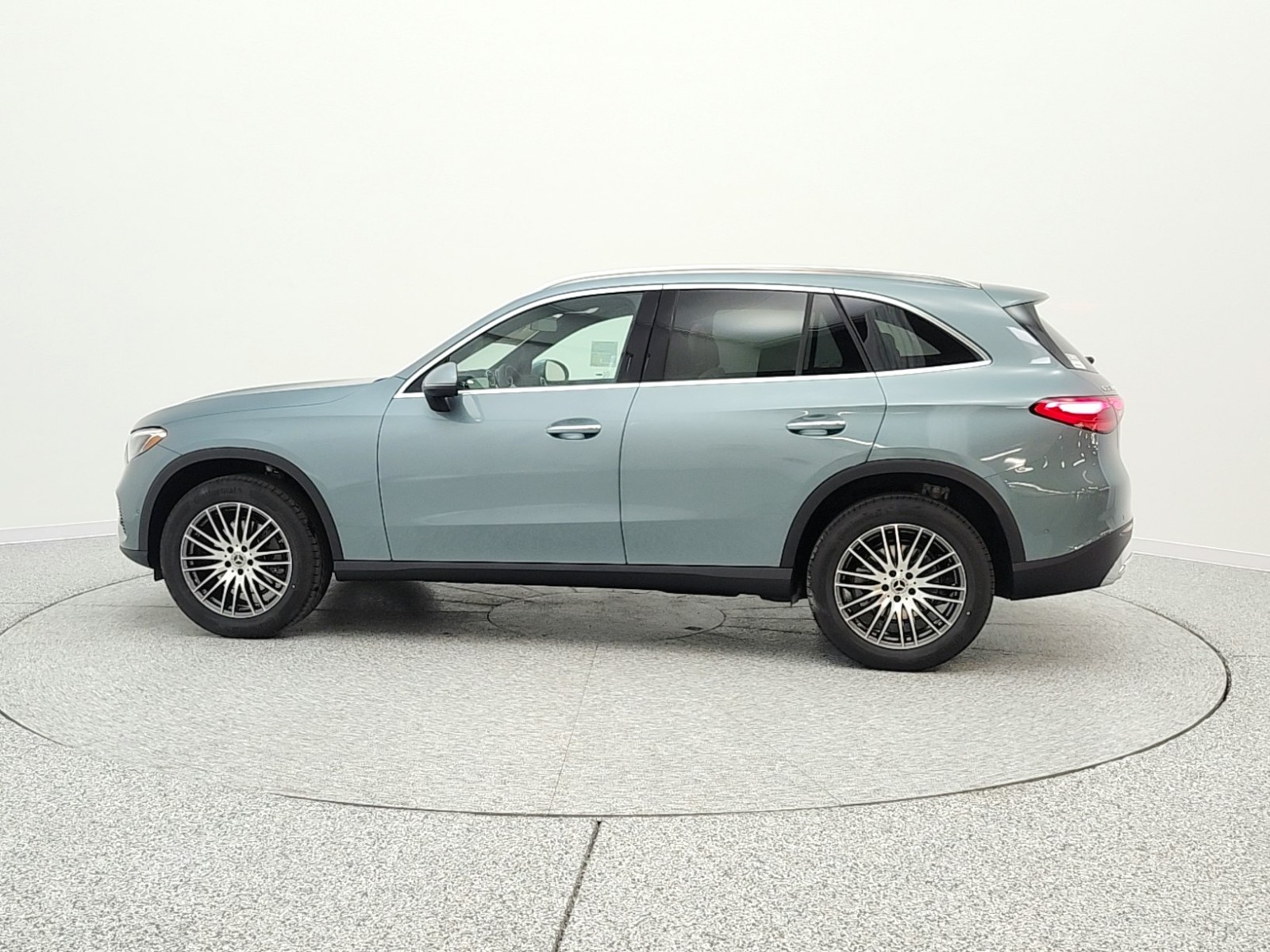 New 2026 Verde Silver Metallic Mercedes-Benz GLC 300 image 8