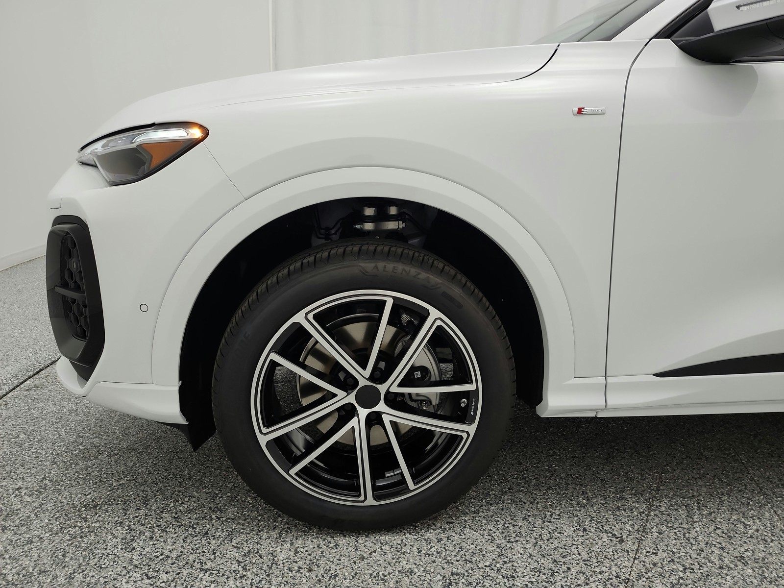 New 2026 Arkona White Audi Premium Plus 2.0 TFSI quattro image 13