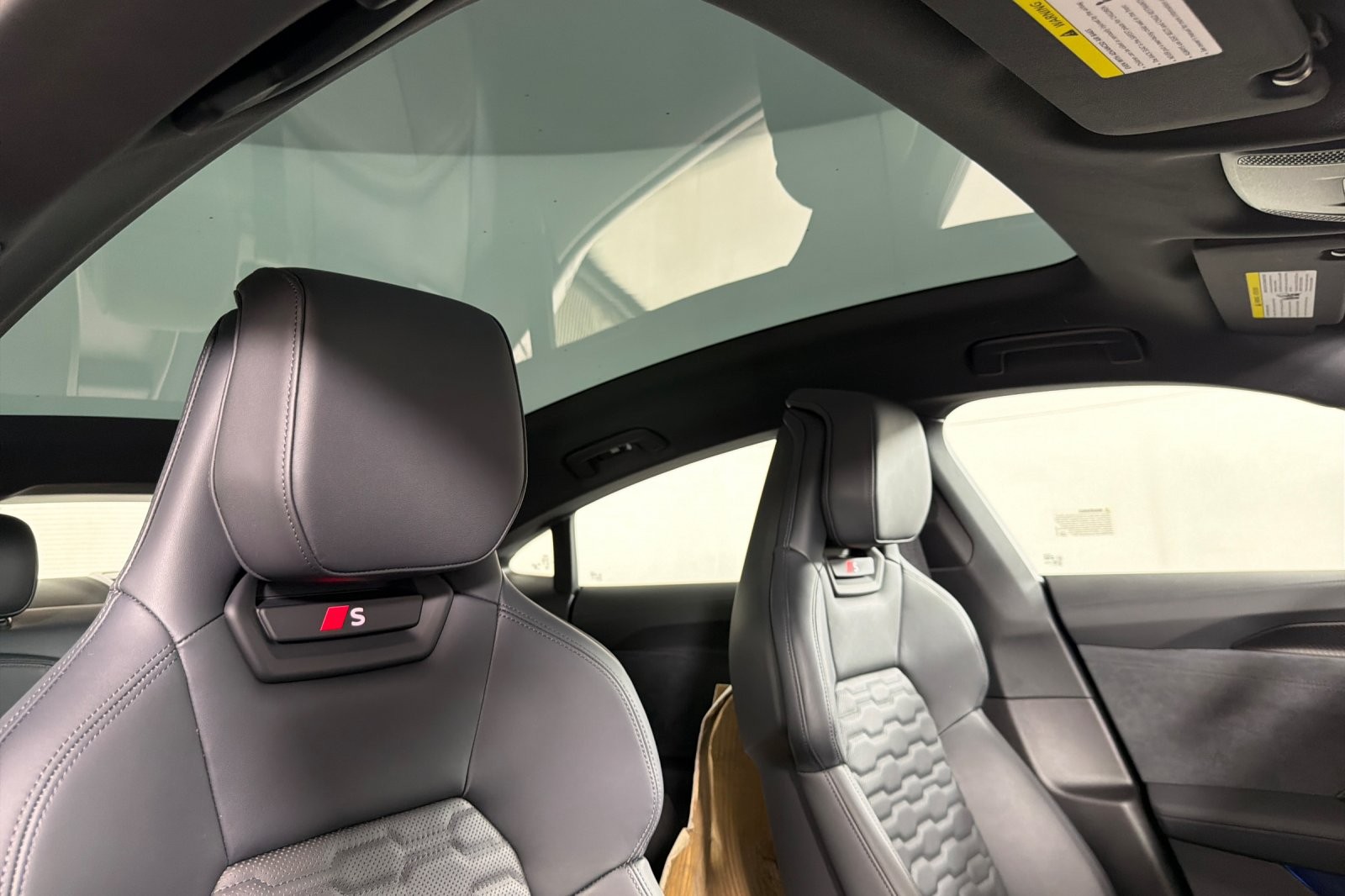 New 2026 Florett Silver Metallic Audi Premium Plus quattro image 15