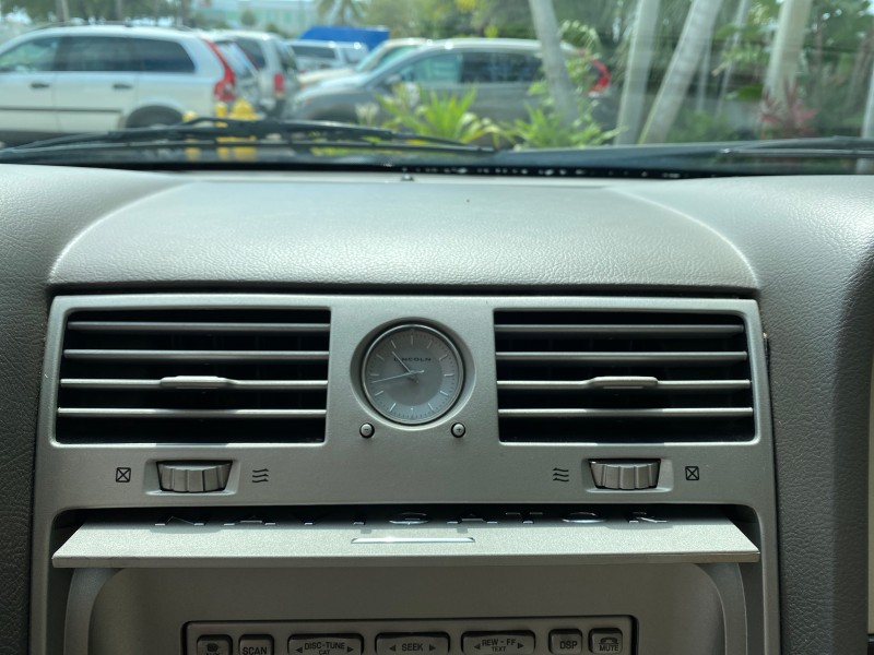 2004 Lincoln Navigator LOW MILES 67,511 SUNROOF in ,