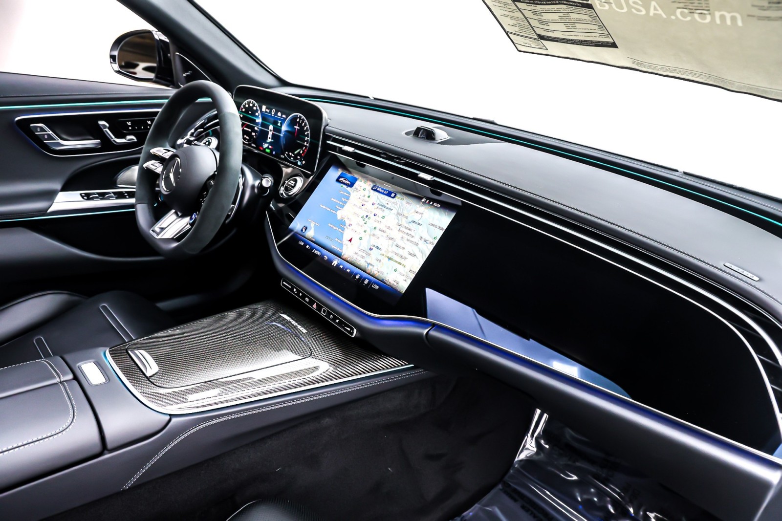 New 2026 MANUFAKTUR Moonlight White Magno Mercedes-Benz AMG® E 53 E image 5