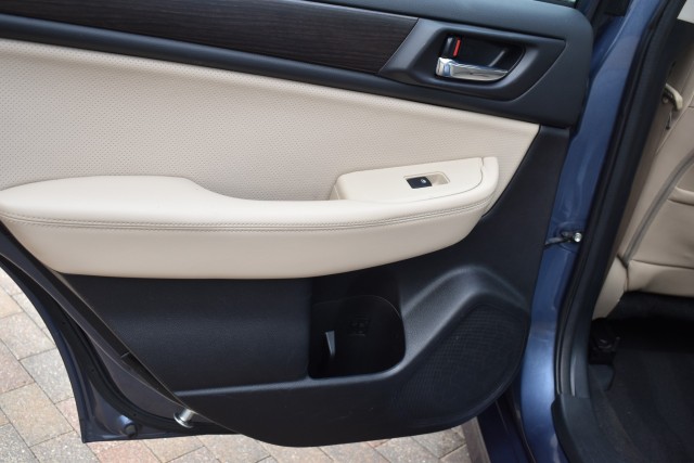 2016 Subaru Legacy Limited AWD Navi Leather Moonroof Blind Spot Rear  32