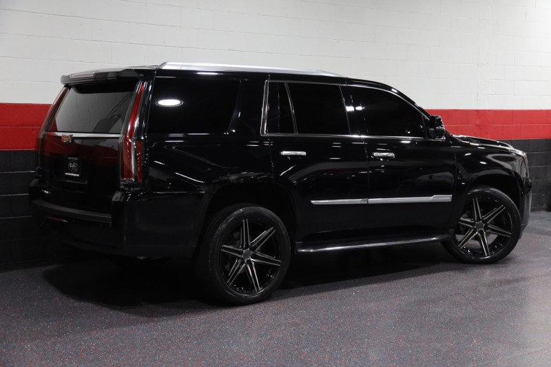 2016 Cadillac Escalade Luxury Collection 4WD 4dr Suv in , 