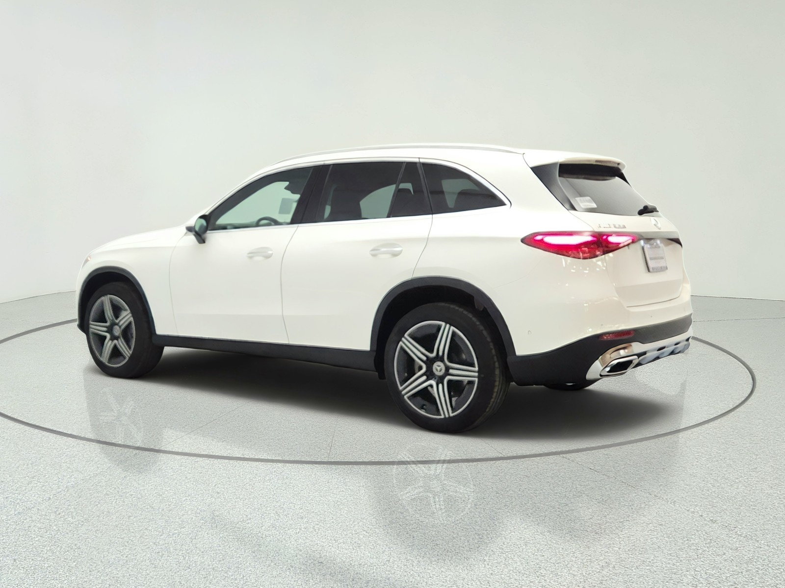 New 2027 Polar White Mercedes-Benz GLC 300 SUV image 7