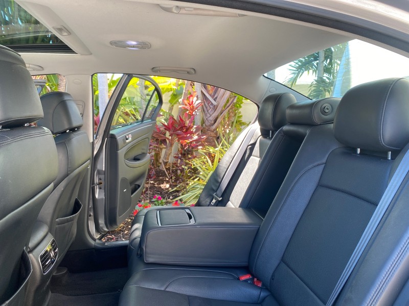 2012 Hyundai Genesis 3.8L SUNROOF PREM PKG in , 
