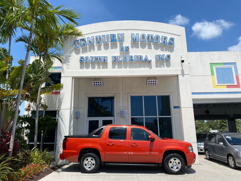 2009 Chevrolet Avalanche LT PU LOW MILES 58,696 in ,