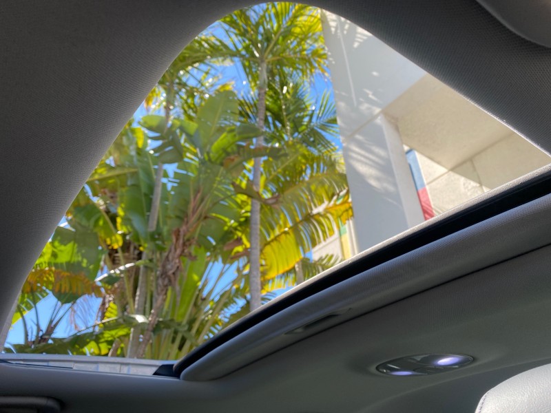 2012 Hyundai Genesis 3.8L SUNROOF PREM PKG in , 