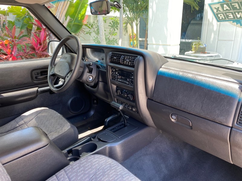 2000 Jeep Cherokee Sport 1 OWNER 4X4 AC 4.0 6YL in , 