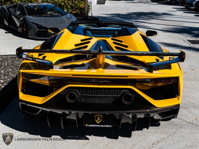 Lamborghini Aventador