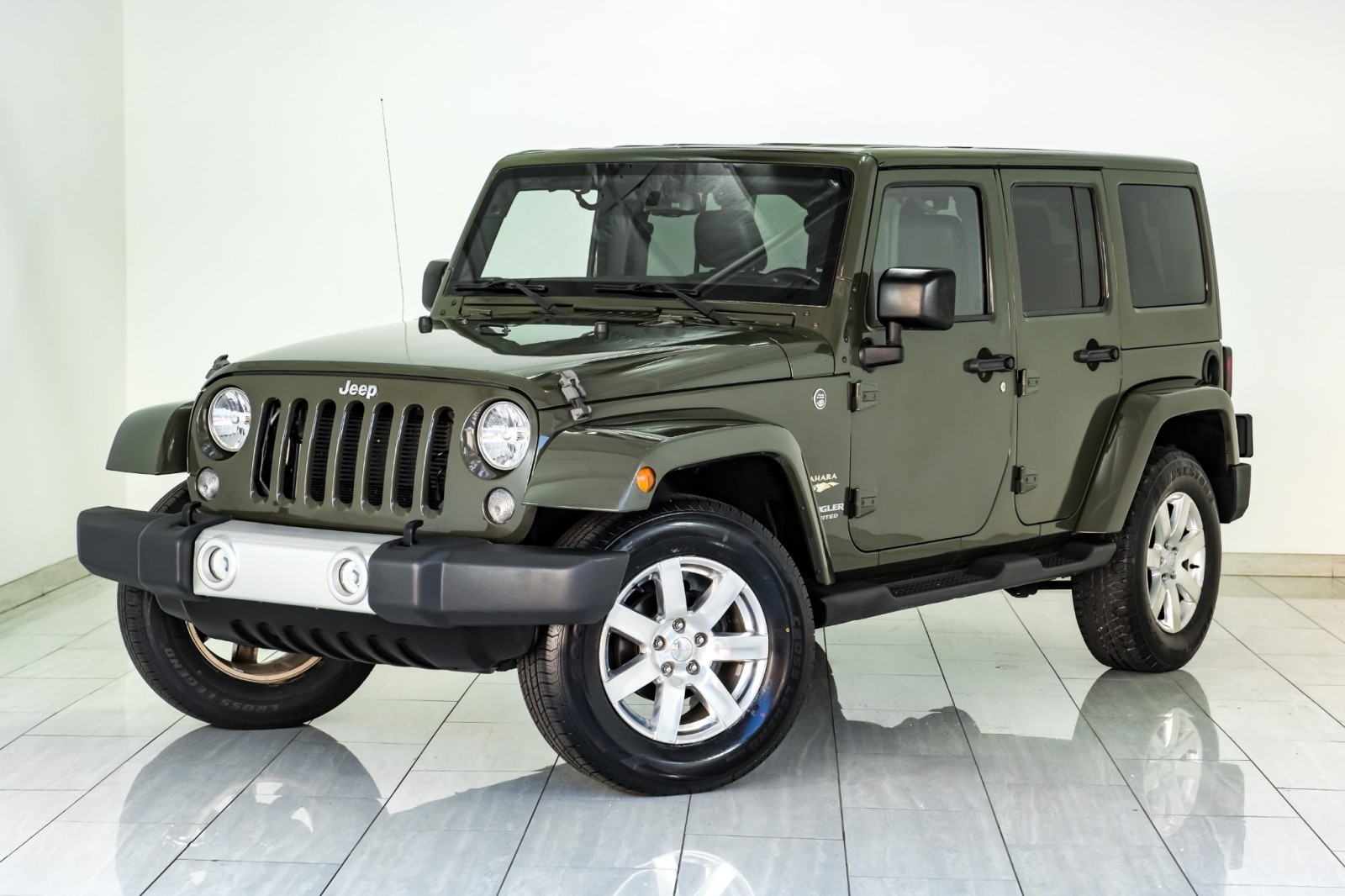 2015 Jeep Wrangler UNLIMITED SAHARA 4WD AUTOMATIC HARD TOP CONVERTIBL 4