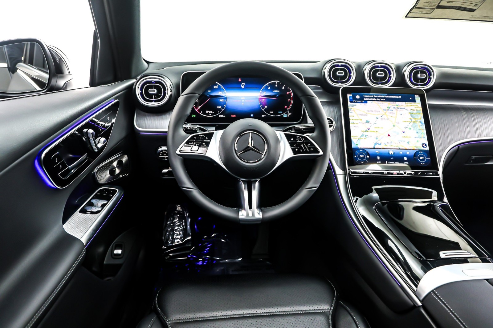 New 2026 Graphite Grey Metallic Mercedes-Benz GLC 300 image 4