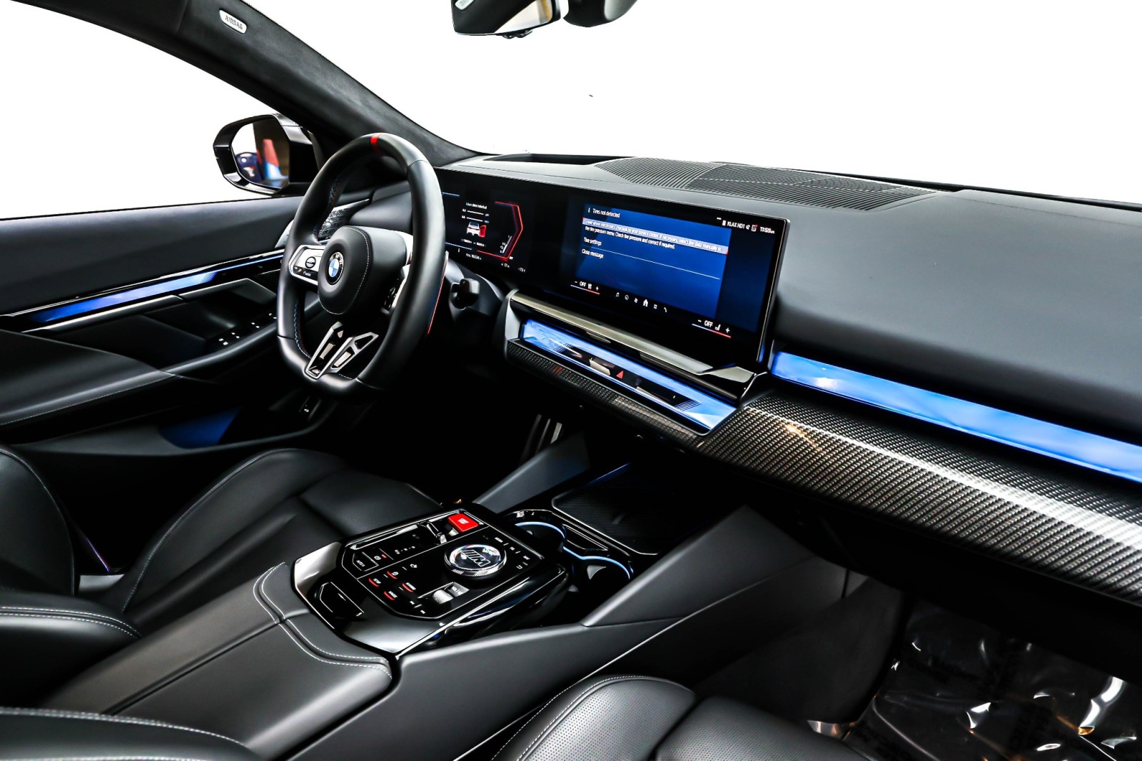 Used 2025 Alpine White BMW Sedan image 16