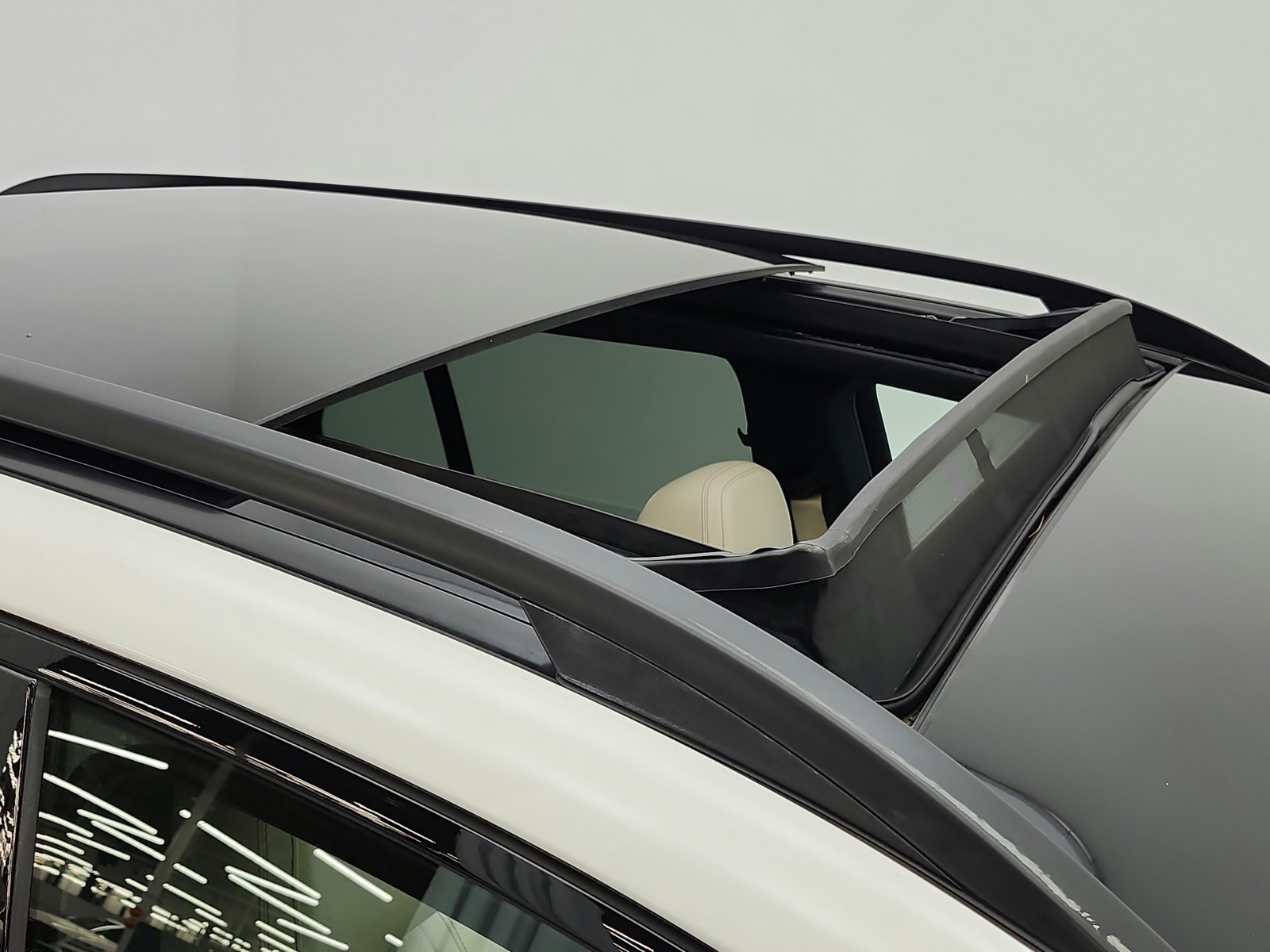 Used 2023 Polar White Mercedes-Benz GLE 350 SUV image 23