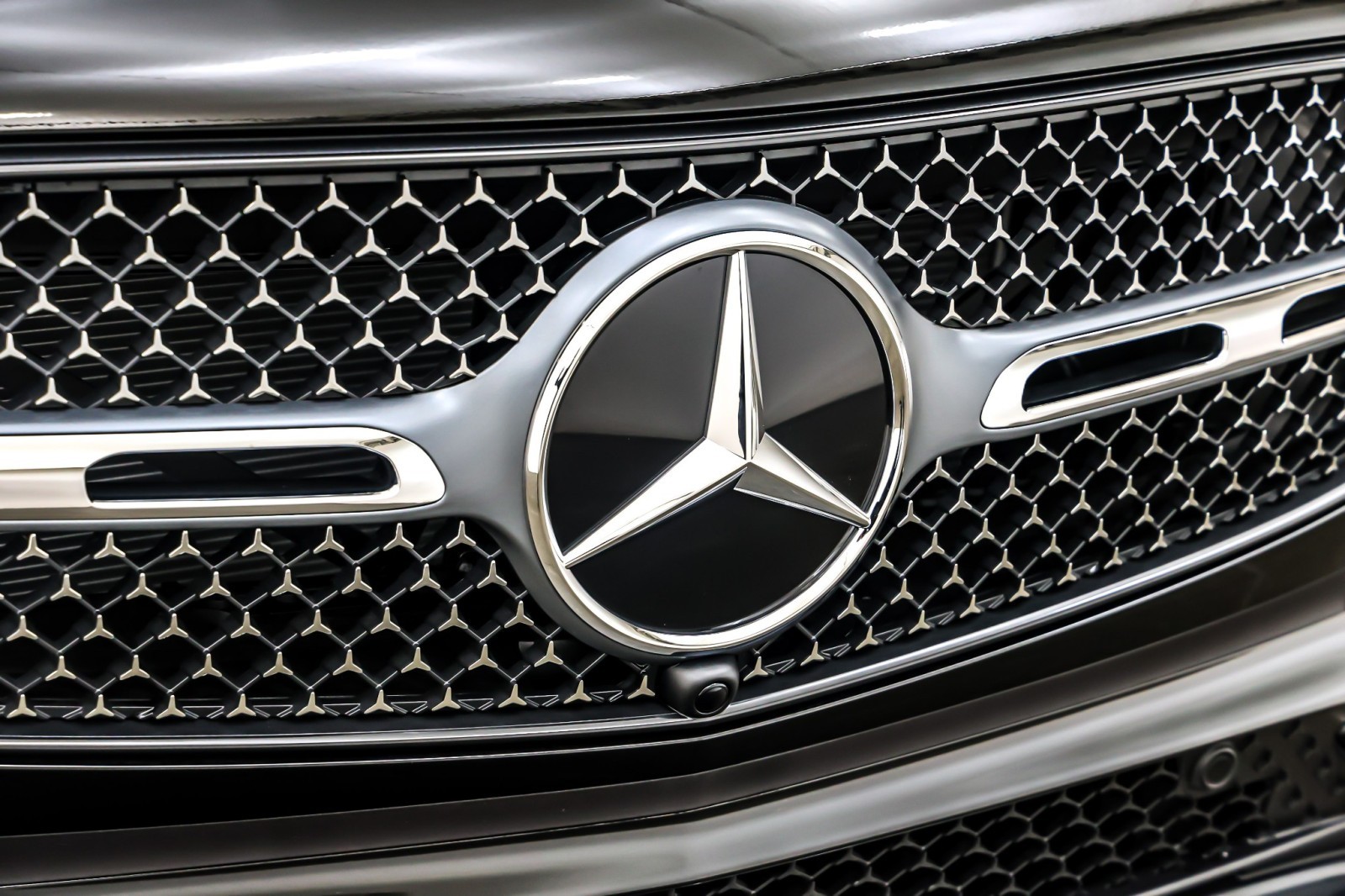 New 2026 Black Mercedes-Benz GLC 300 image 13