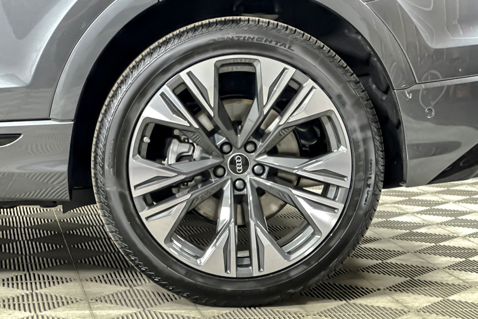 New 2026 Daytona Gray Pearl Effect Audi Premium Plus quattro image 23