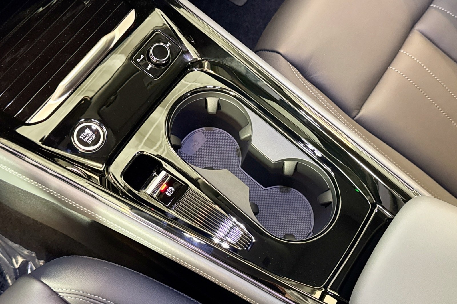 New 2026 Mythos Black Metallic Audi S line image 15