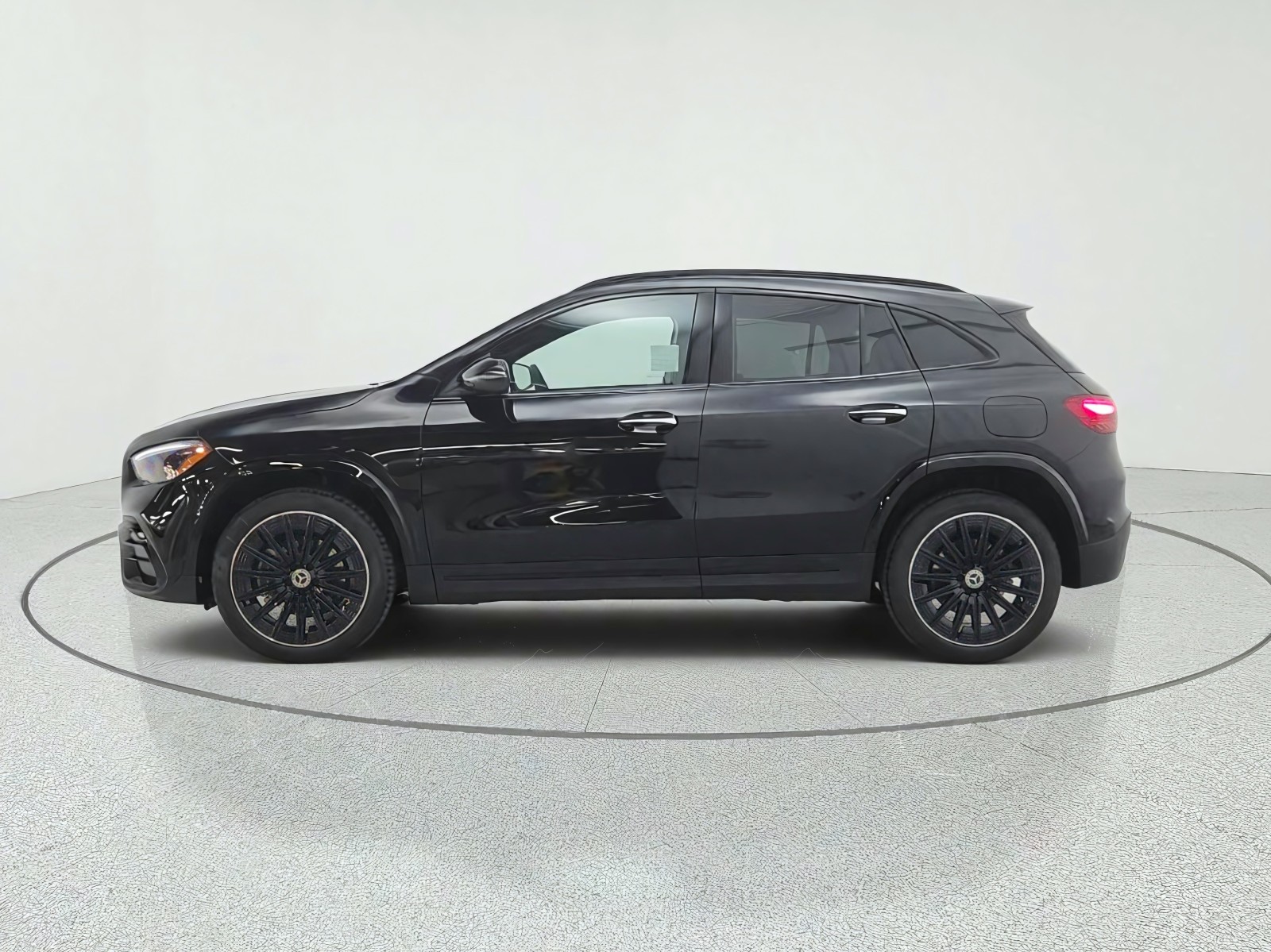 New 2026 Cosmos Black Metallic Mercedes-Benz GLA 250 SUV image 8