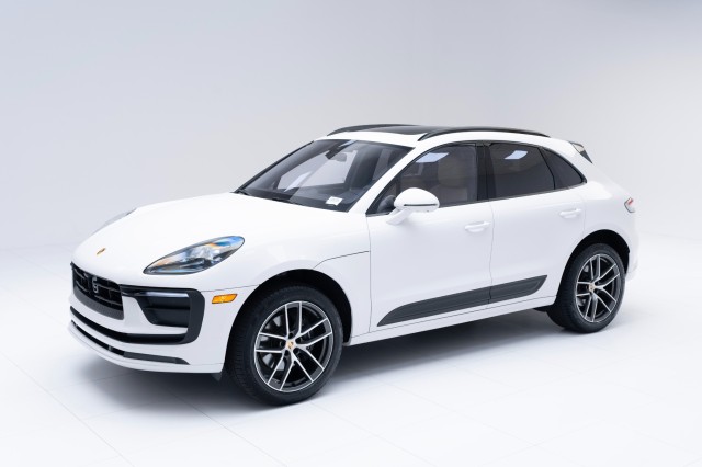 2024  Macan  in , 