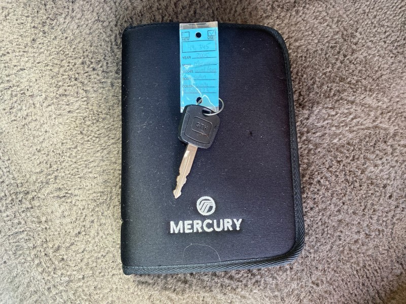 2005 Mercury Grand Marquis GS LOW MILES 49,348 in , 