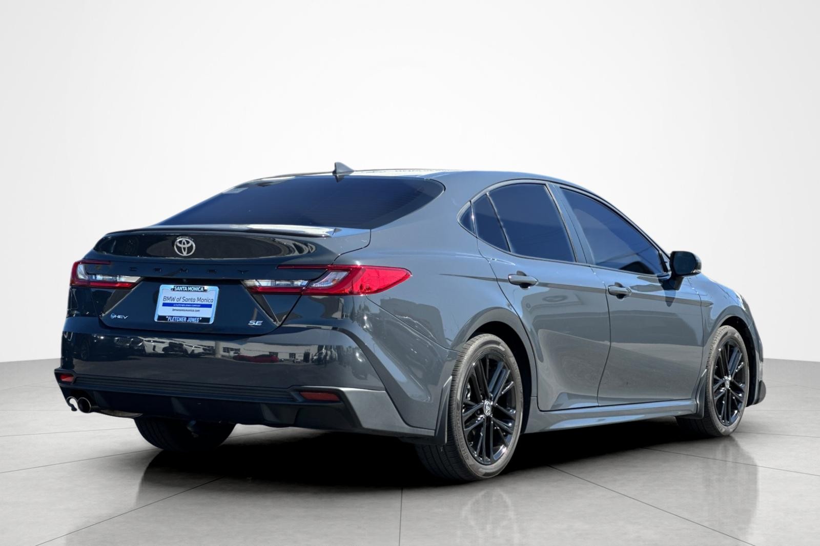 Used 2025 GRAY Toyota LE image 5