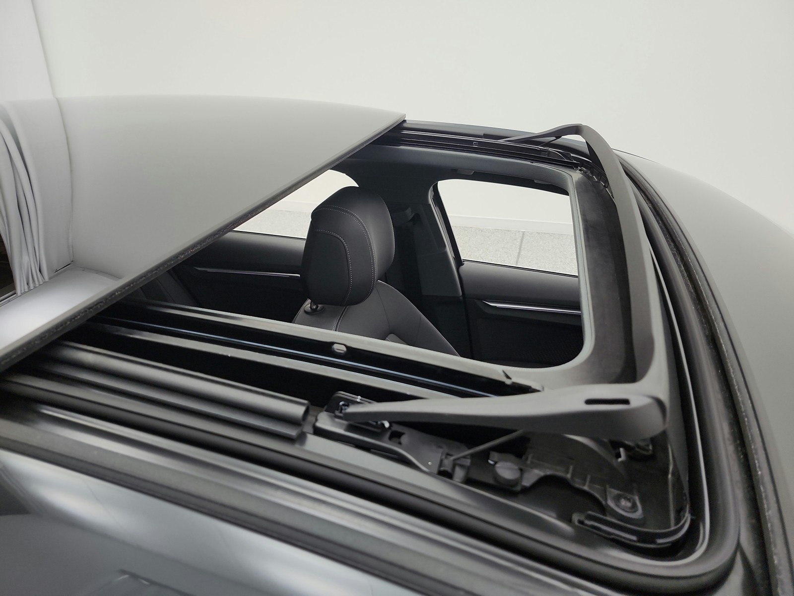 Used 2025 Manhattan Gray Metallic Audi Premium Plus 40 TFSI quattro image 16