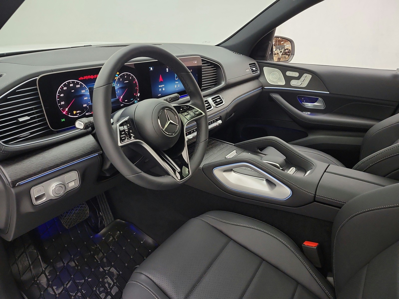 New 2026 Polar White Mercedes-Benz GLS 450 4MATIC® SUV image 10
