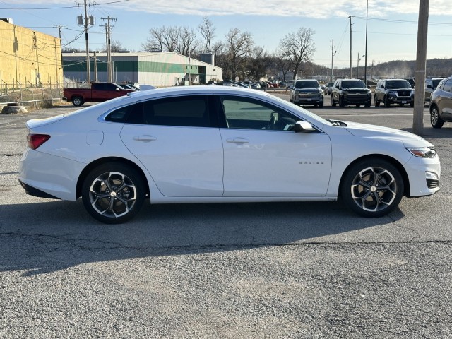 2023 Chevrolet Malibu LT 2