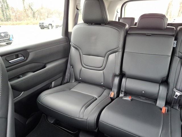 NissanArmada12