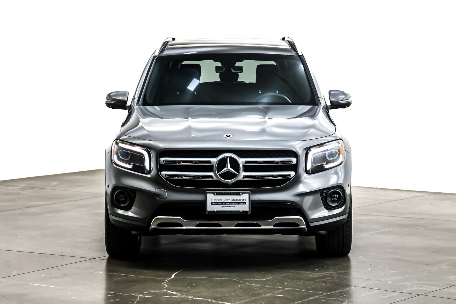 Used 2022 Mountain Grey Metallic Mercedes-Benz GLB 250 SUV image 4