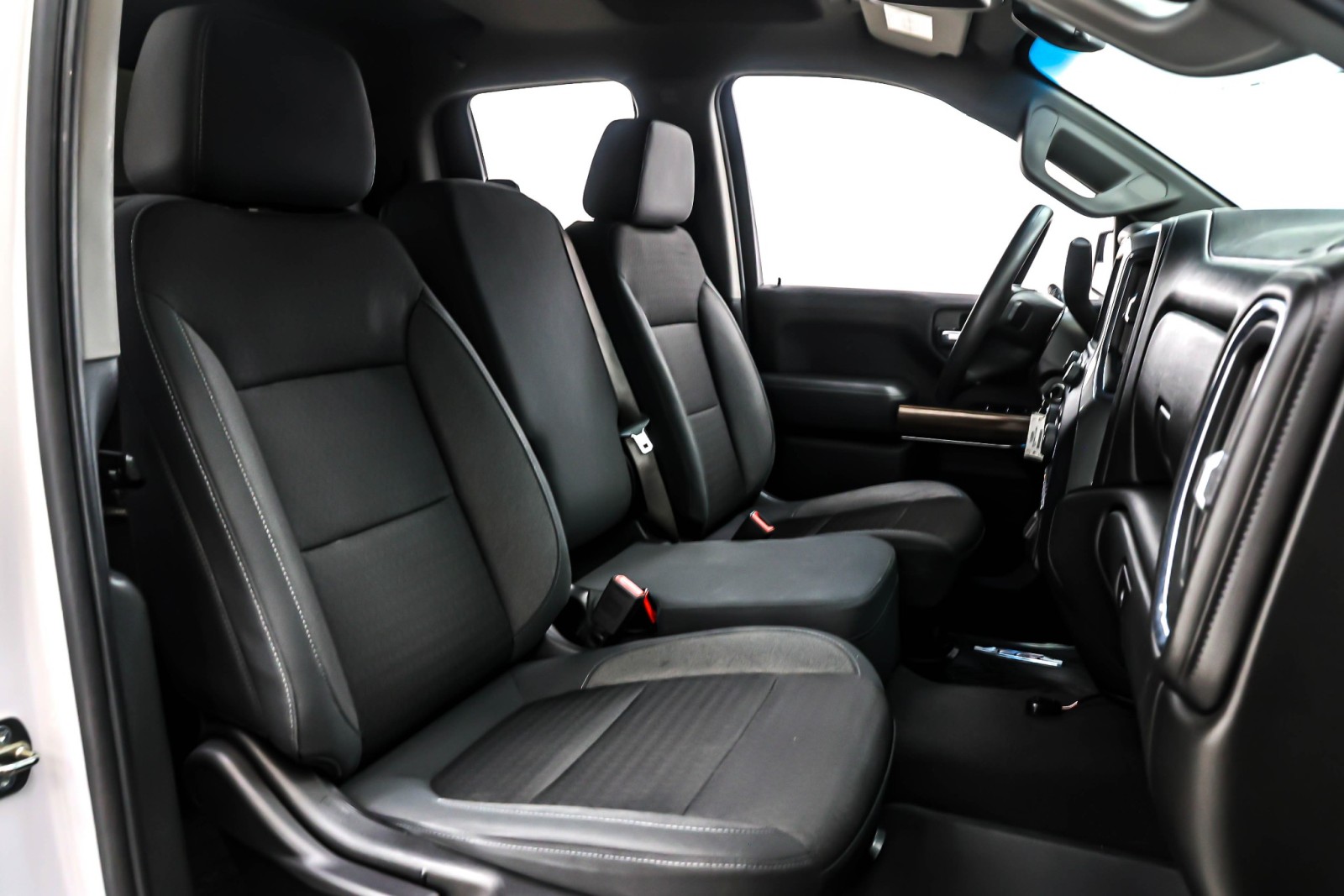 Used 2020 Summit White Chevrolet 4WD Double Cab 147 LT image 6