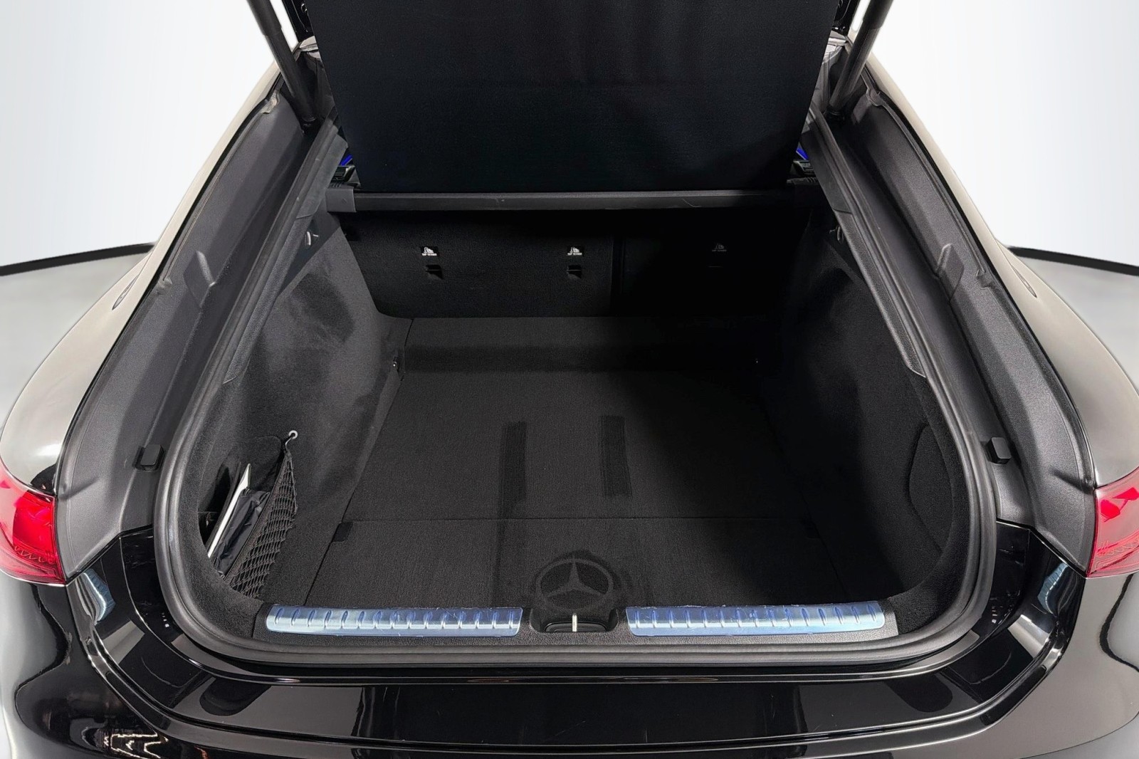 Certified Used 2023 Obsidian Black Metallic Mercedes-Benz 580 image 22