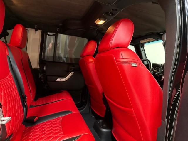 2015 Jeep Wrangler Unlimited Rubicon Hard Rock 4WD V6 Custom in ,