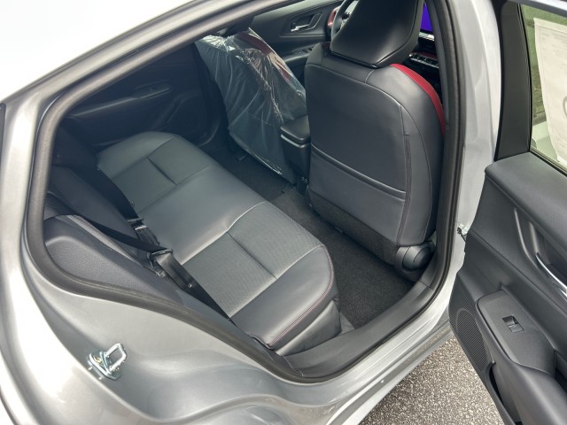 ToyotaPrius Plug-In Hybrid37