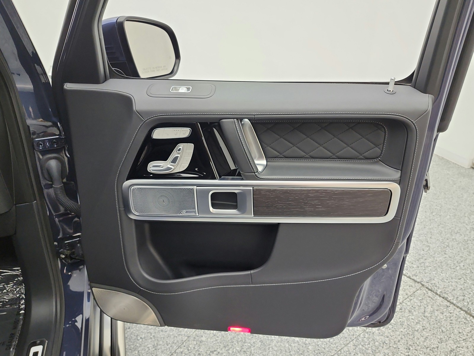 Certified Used 2025 Twilight Blue Metallic Mercedes-Benz G 550 SUV image 21