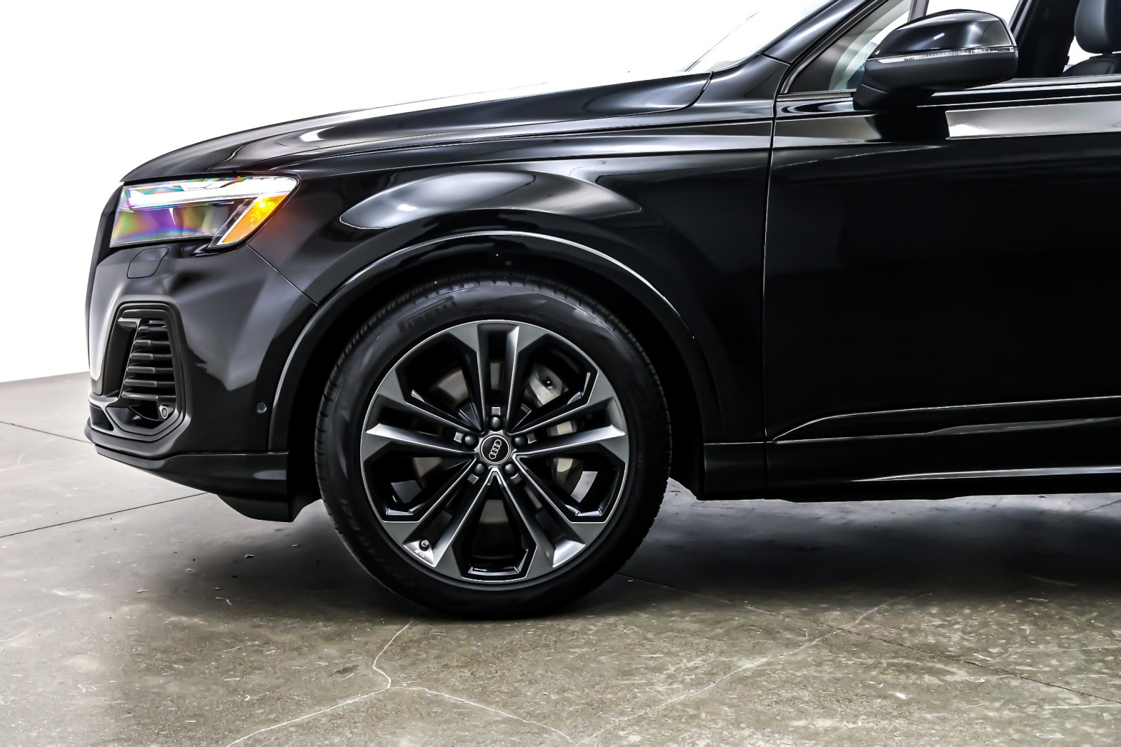 Used 2025 Mythos Black Metallic Audi Premium Plus 55 TFSI quattro image 11