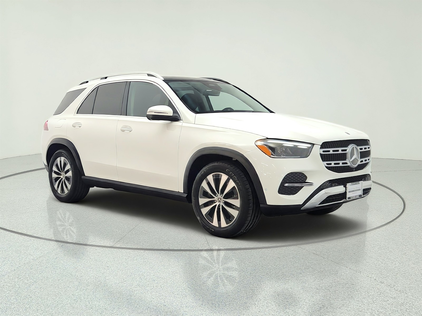 Certified Used 2025 Polar White Mercedes-Benz GLE 350 4MATIC® SUV image 3
