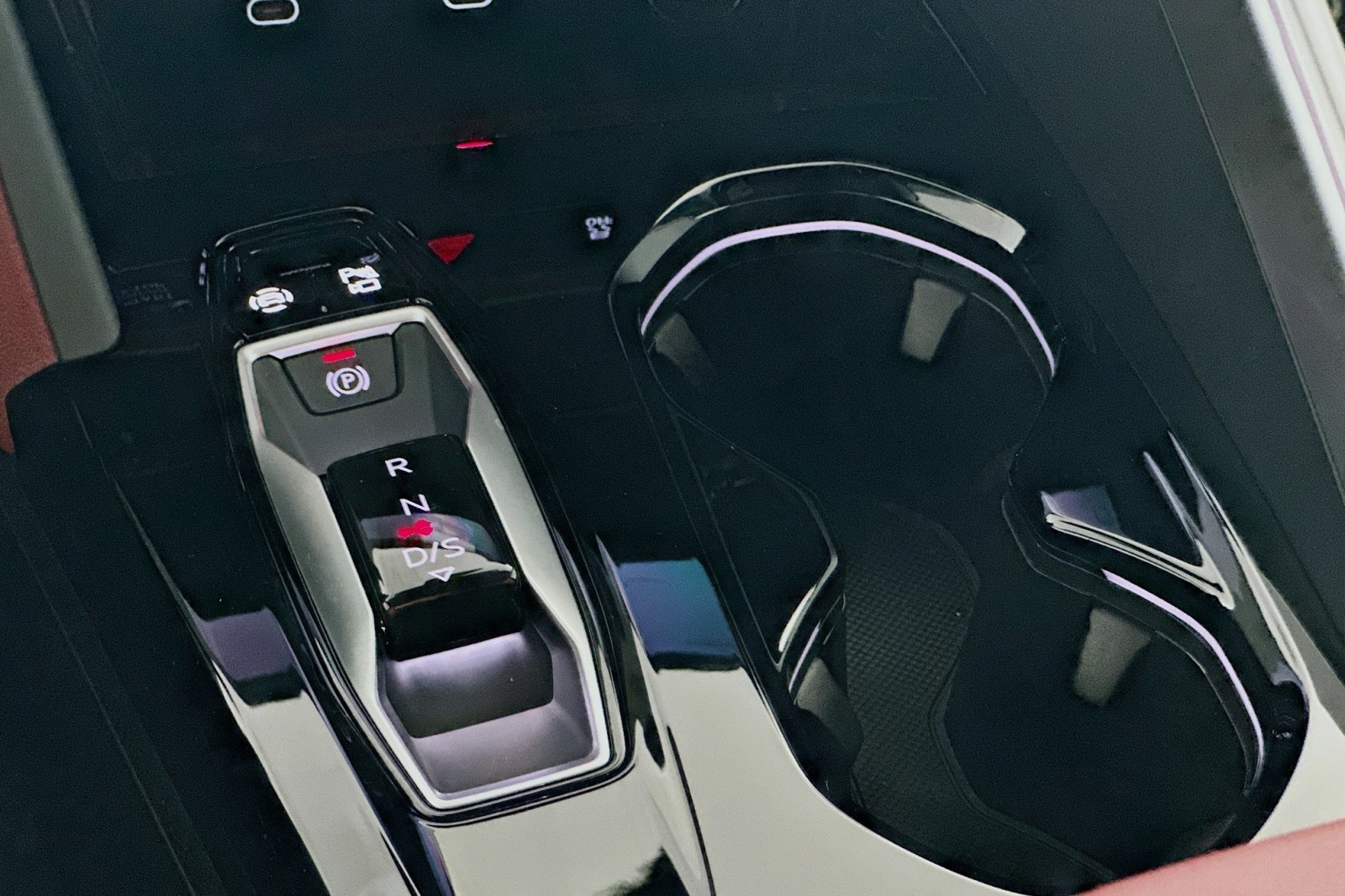 New 2026 Tambora Gray Metallic Audi Premium Plus image 7