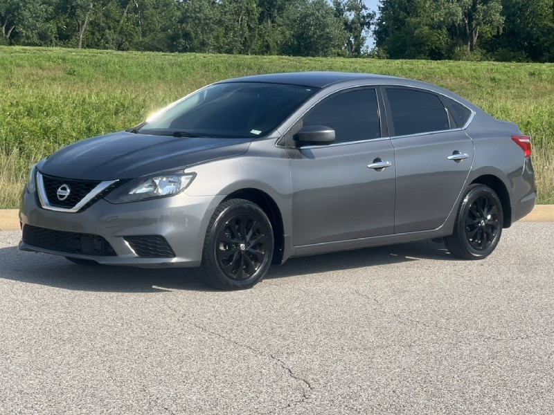 2017 Nissan Sentra SV w/ Style Package in CHESTERFIELD, Missouri