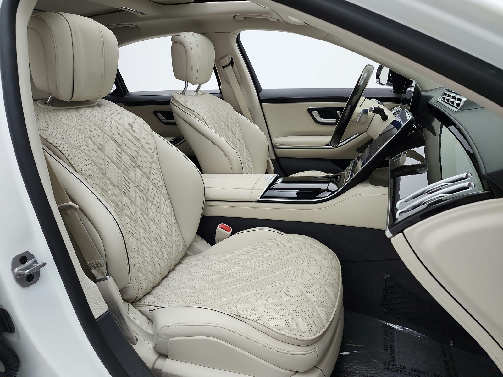 Certified Used 2023 MANUFAKTUR Diamond White Mercedes-Benz S 580 4MATIC® Sedan image 20