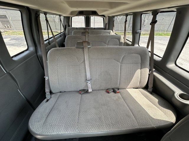 2019 Chevrolet Express Passenger LT 20