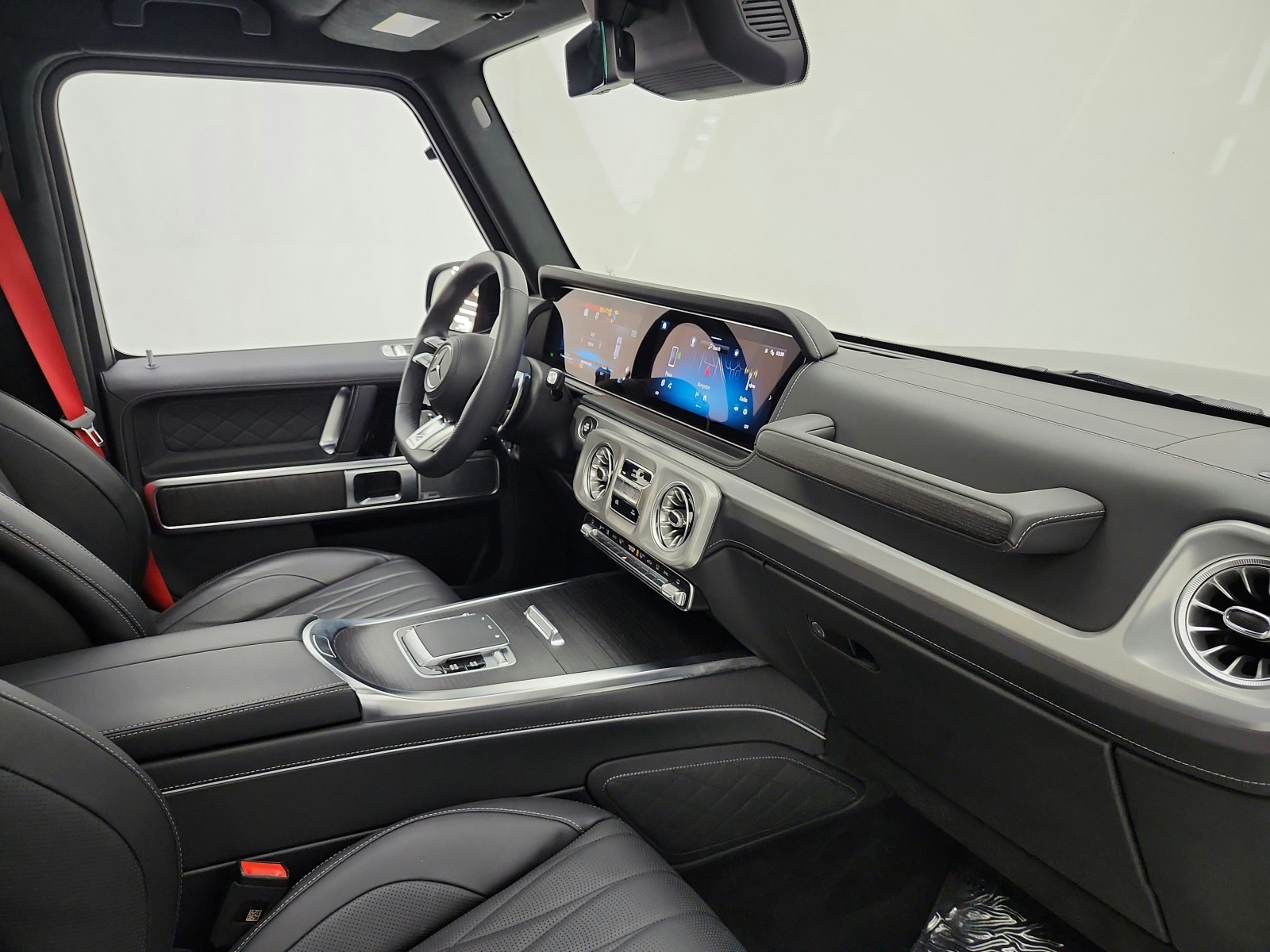 Certified Used 2025 Obsidian Black Metallic Mercedes-Benz AMG® G 63 SUV image 22