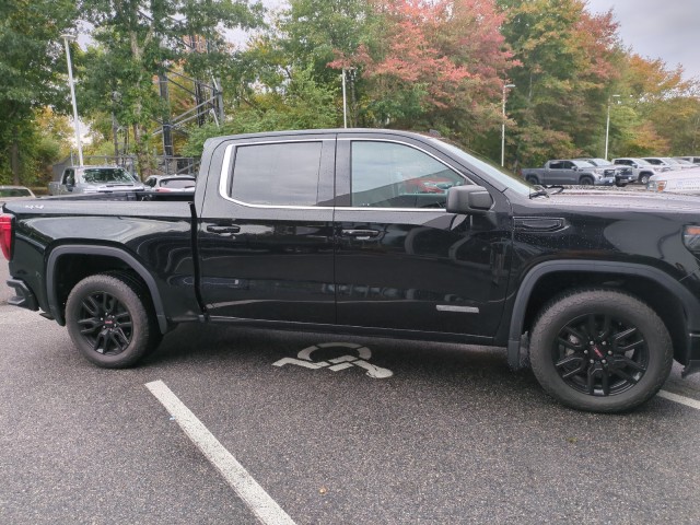 2022 GMC Sierra 1500 Elevation 3