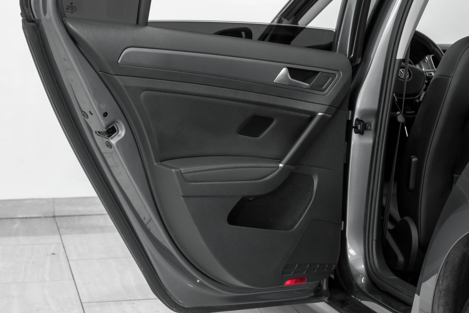 2021 Volkswagen Golf TSI BLIND SPOT ASSIST SUNROOF LEATHER HEATED SEATS 45