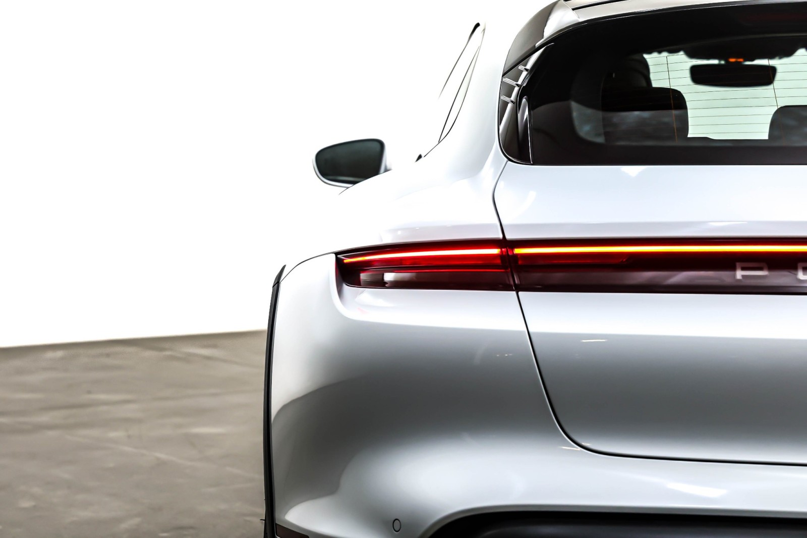 Used 2023 Carrara White Metallic Porsche 4 Cross Turismo AWD image 16