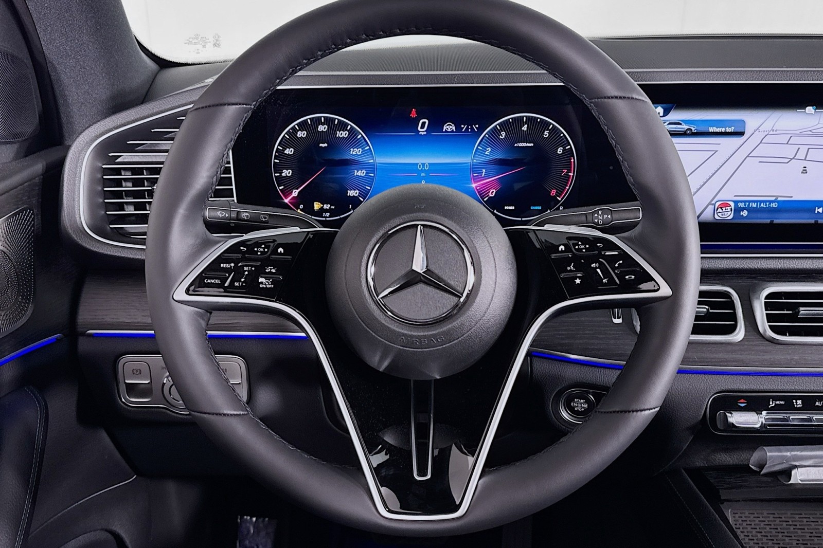 New 2026 MANUFAKTUR Moonlight White magno Mercedes-Benz GLE 350 4MATIC® SUV image 17