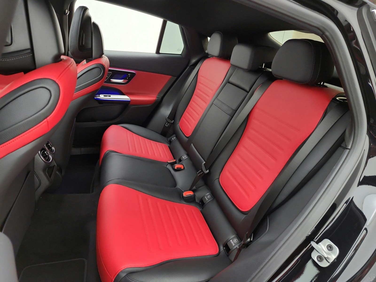 New 2026 Obsidian Black Metallic Mercedes-Benz GLC 300 4MATIC® Coupe image 11