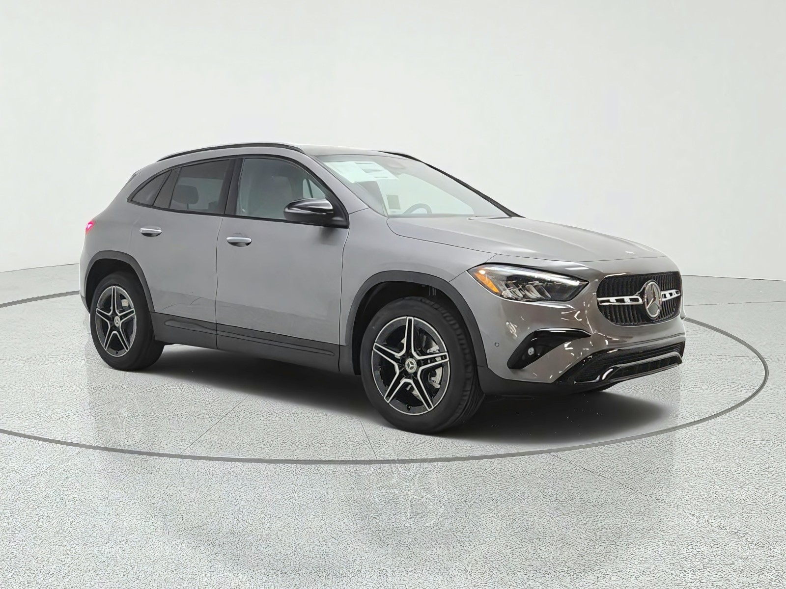 New 2026 Mountain Grey Metallic Mercedes-Benz GLA 250 SUV image 3