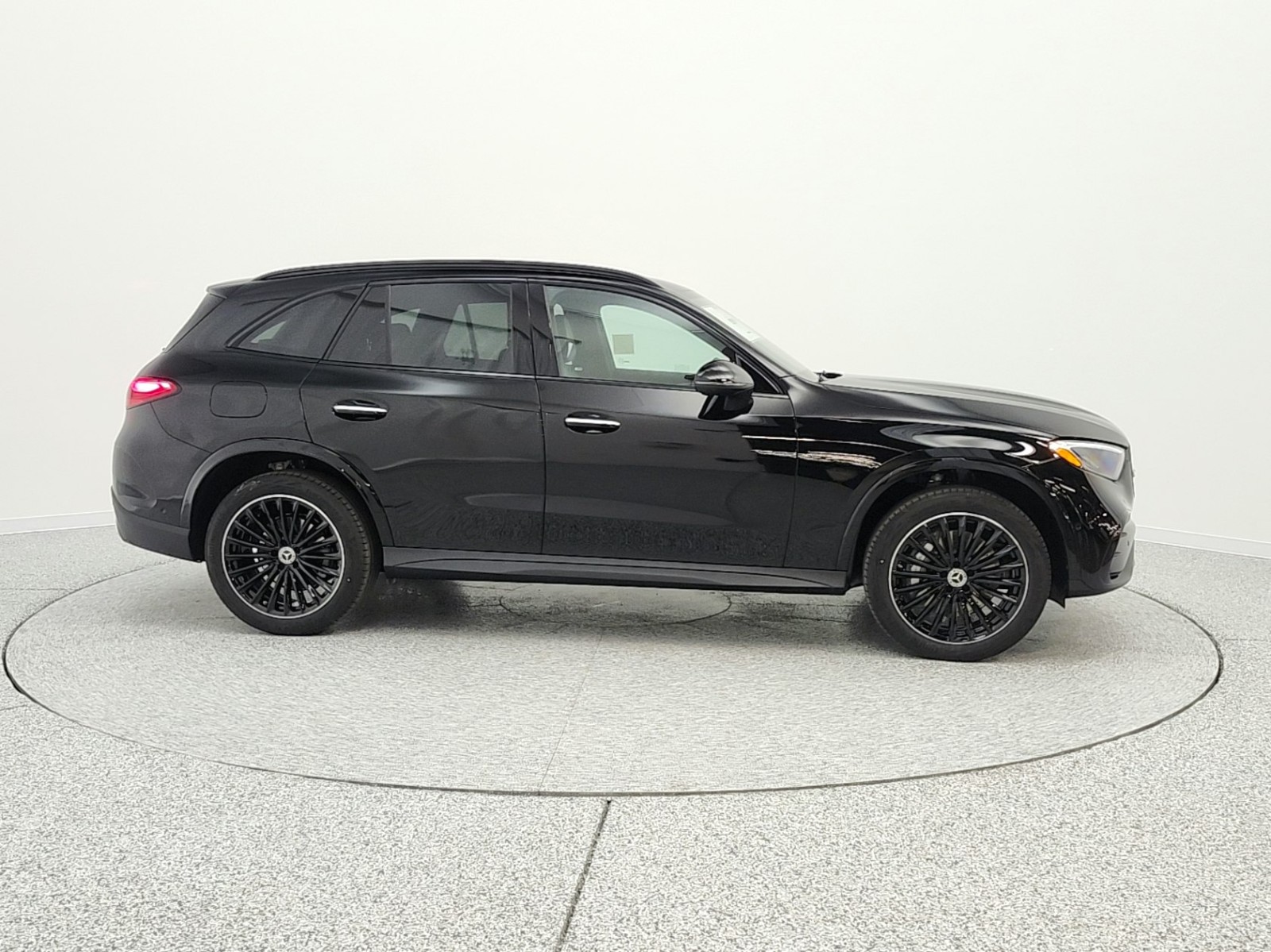 New 2026 Black Mercedes-Benz GLC 300 image 4
