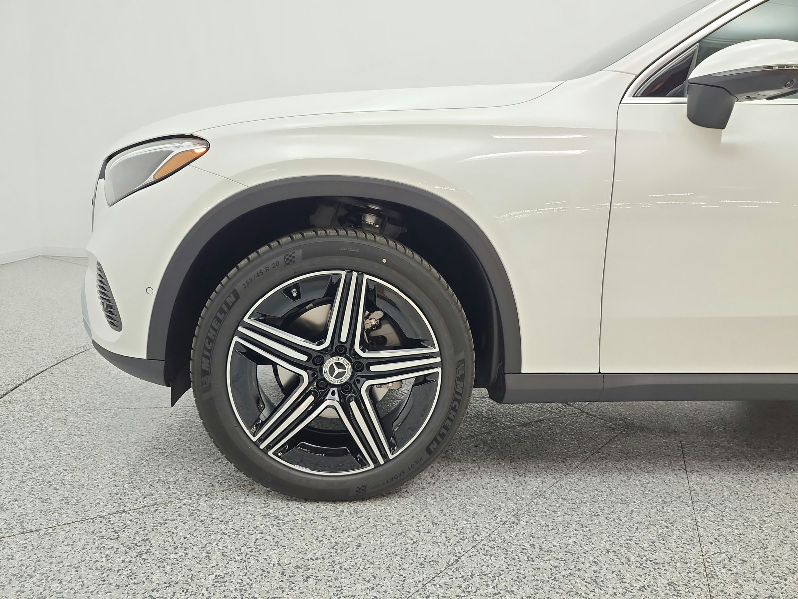 New 2027 Polar White Mercedes-Benz GLC 300 SUV image 15