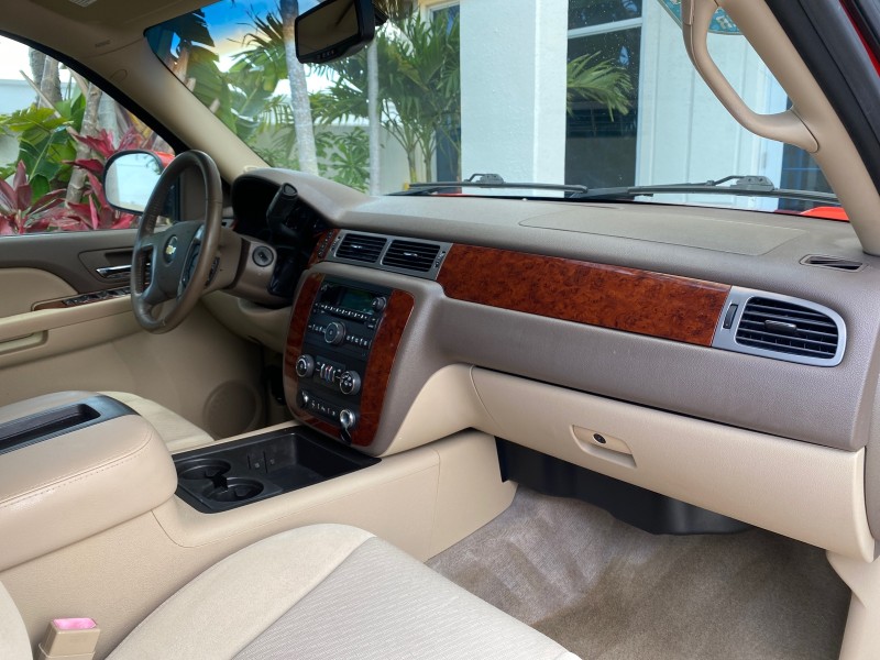 2009 Chevrolet Avalanche LT PU LOW MILES 58,696 in ,